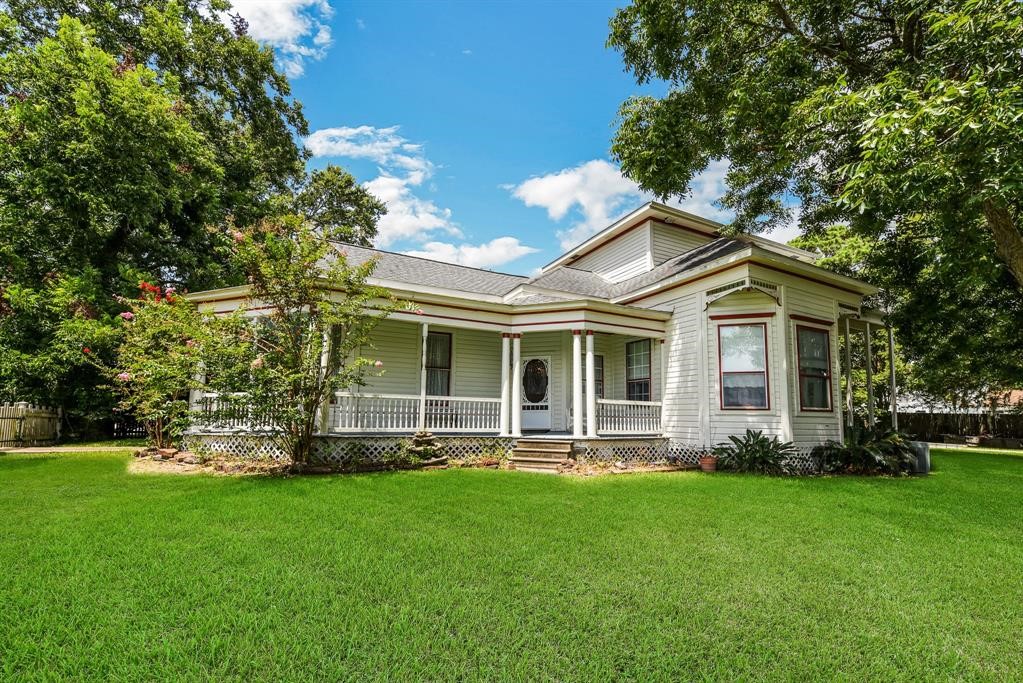 Queen Anne Victorian Cottage with Galveston Bay Views, Period ...