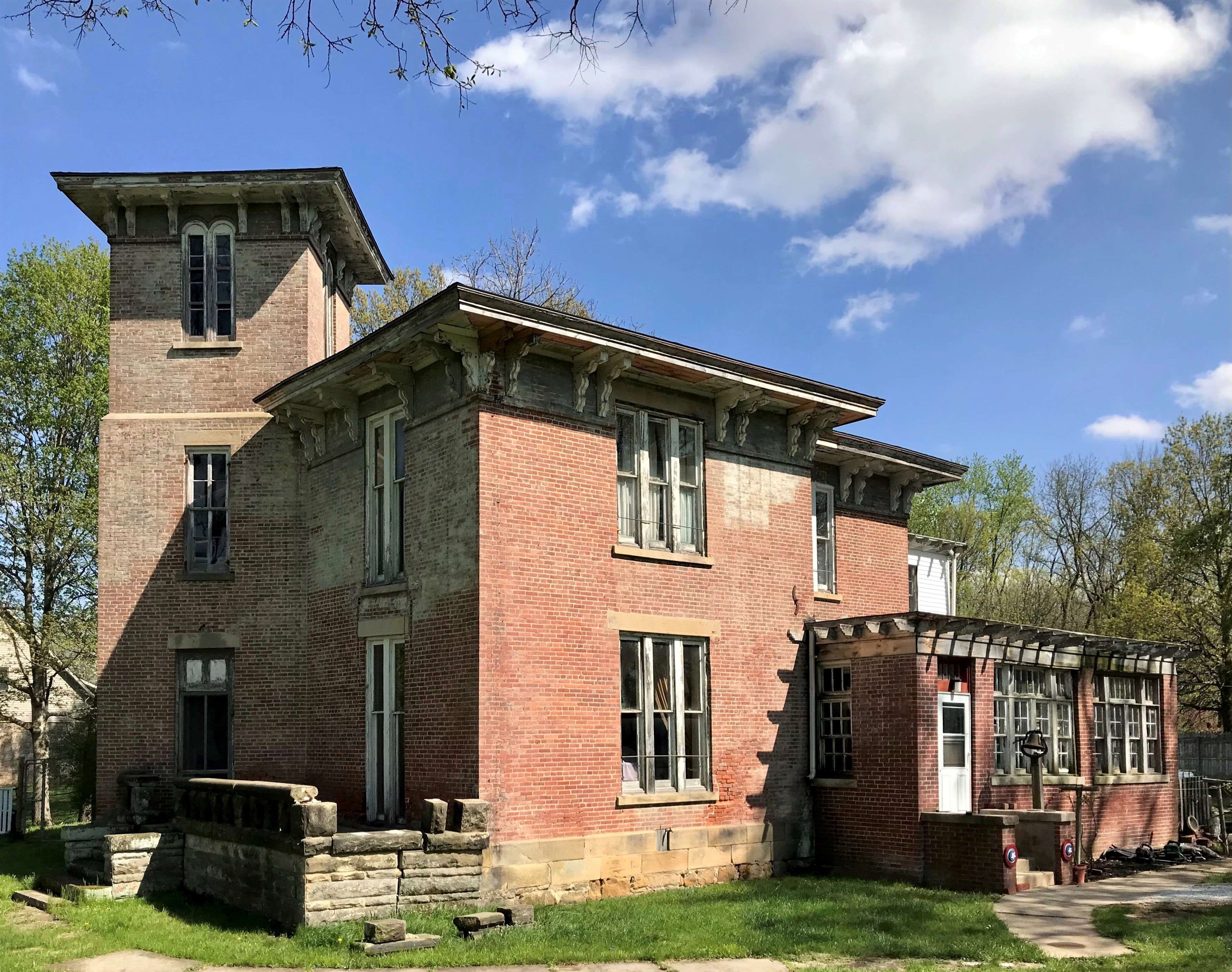 Elisha & Mary Hitchens House, Williamsport, IN