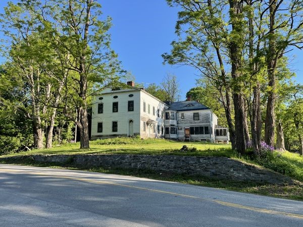 Stonecrop Ledge, Elegant Home in Need of Updating, Middlebury, VT