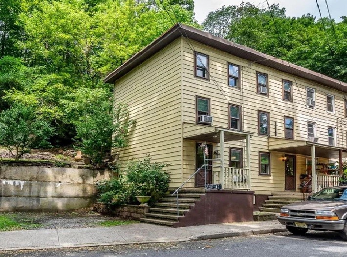 three-story-home-on-a-quiet-street-146-york-street-lambertville-nj