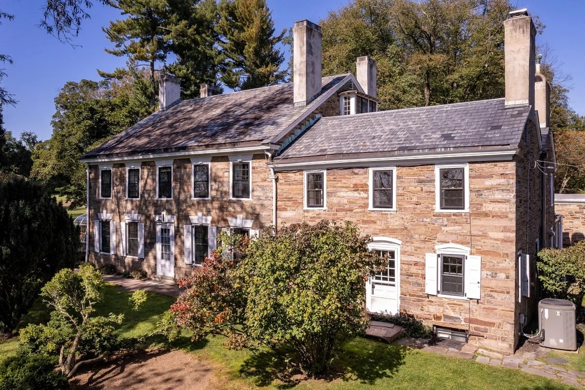 Captivating Home, Grounds and Two Cottages, 1 Carter Road