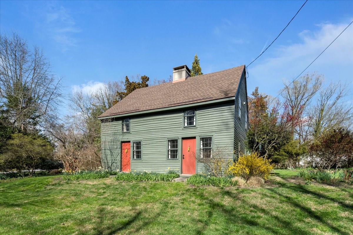 Restored circa 1834 House in South Jersey, The Arcade at 612 Ye Greate ...